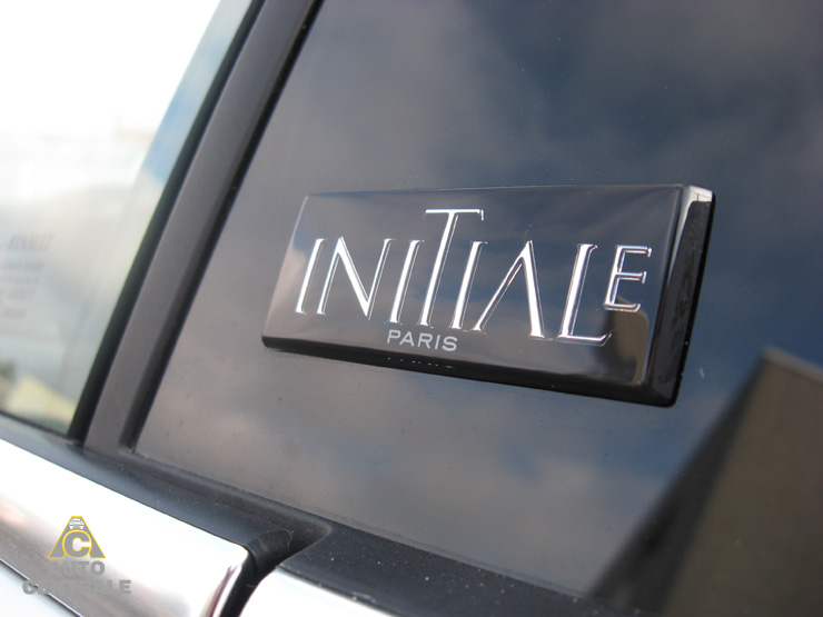 Livraison de la Renault Laguna Coupé 2012 Initiale V6 dCi