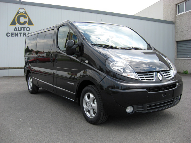 Mandataire Renault Trafic Passenger Grand Black Edition dCi 115