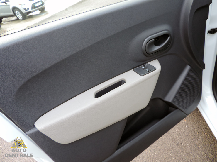 Livraison du Dacia Dokker Ambiance 1.5 dCi 90 neuf de Madame Colette R