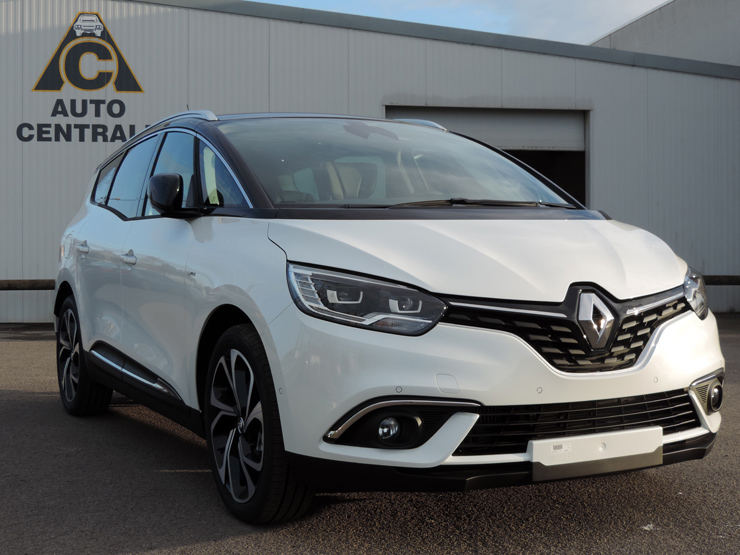 Livraison du Renault Grand Scénic 4 1.6 Energy dCi 160 EDC neuf de Cindy S. le 65 (Hautes-Pyrénées)