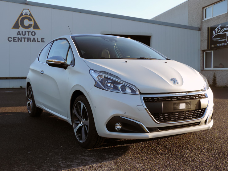 Mandataire Peugeot 208 Allure 1.2 PureTech 110ch Stop&Start EAT6