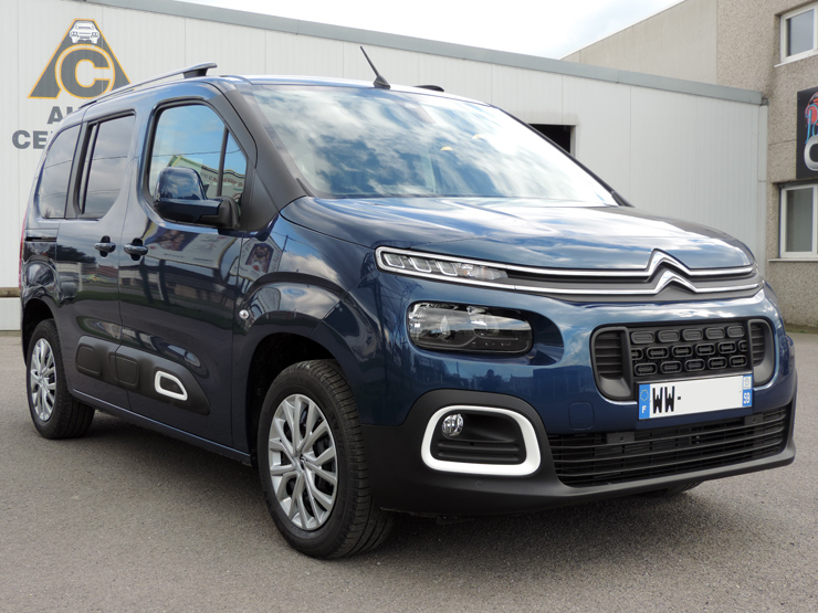 Mandataire Citroën Berlingo Feel Taille M 1.2 PureTech 110