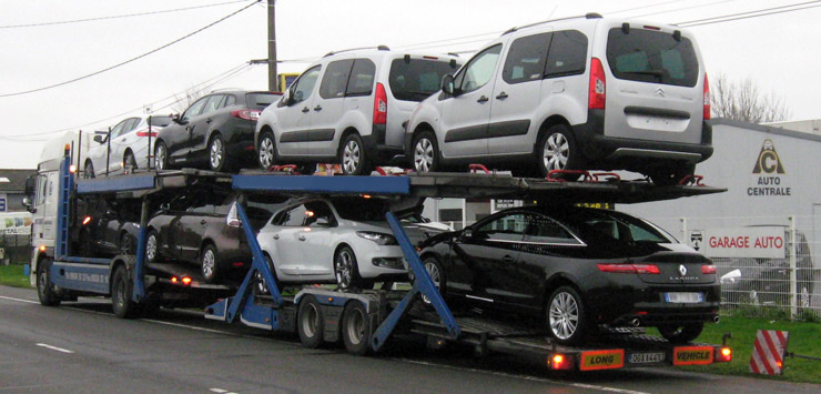 Livraison de votre voiture neuve sur camion